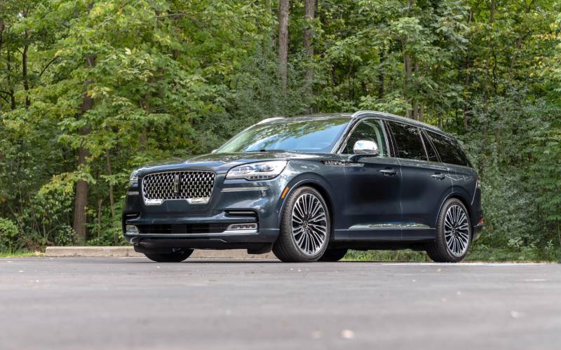 Comparison - Lincoln Aviator Black Label 2021 - vs - BMW iX3 2021 | SUV ...